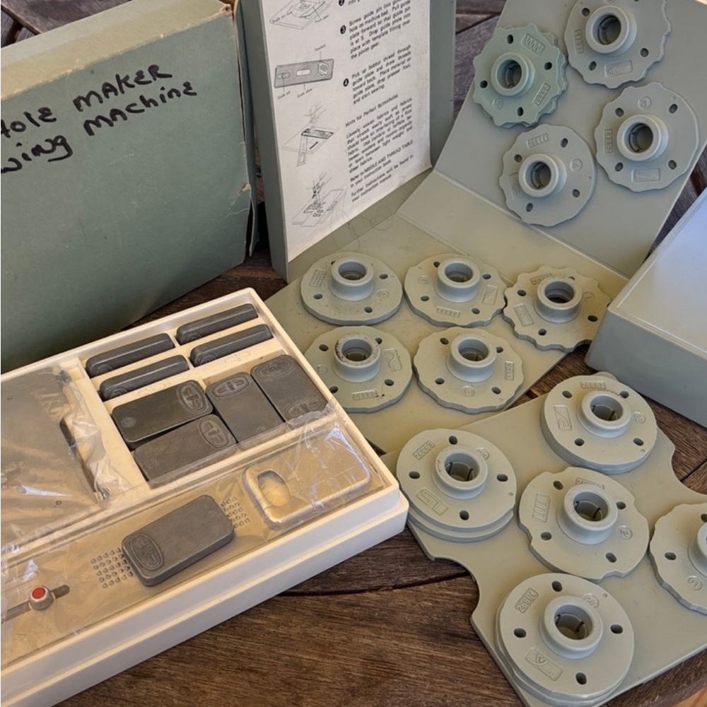 Buttonhole Maker Sewing Machine Attachments